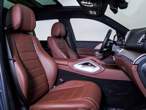 Used 2024 Mercedes-Benz GLS 450 4MATIC image 16