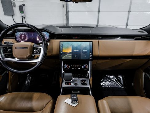 Used 2023 Land Rover Range Rover Autobiography image 23