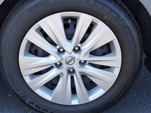 Used 2024 Nissan Sentra S FWD image 9