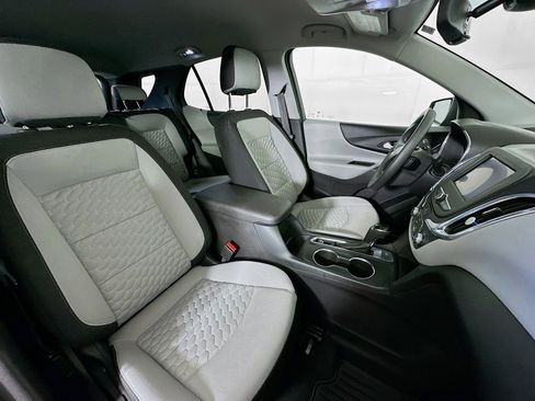 Used 2020 Chevrolet Equinox LS w/ LS Convenience Package image 28