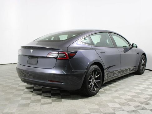Used 2021 Tesla Model 3 Standard Range Plus image 31