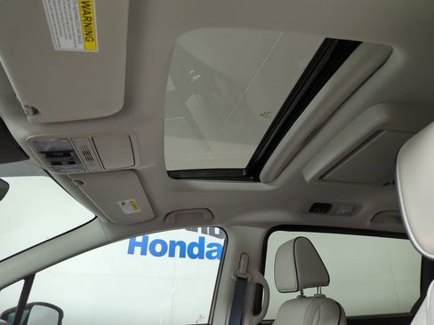 New 2026 Honda Odyssey Touring image 18