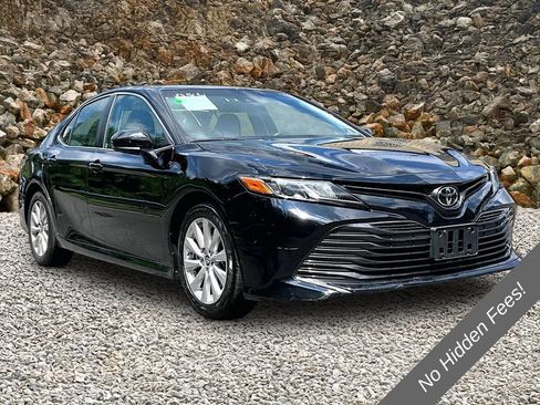 Used 2018 Toyota Camry LE w/ Protection Package (Q2) FWD image 10