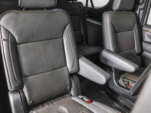 Used 2024 Chevrolet Suburban High Country image 50