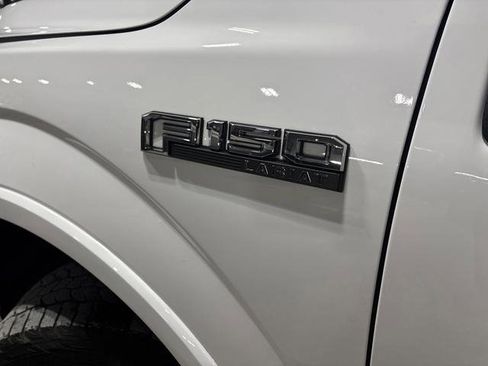 Used 2018 Ford F150 Lariat image 38