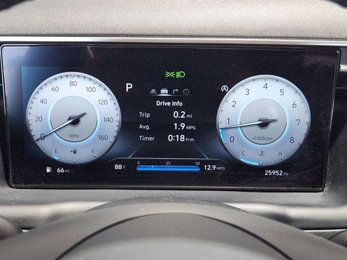 Used 2023 Hyundai Tucson Limited AWD/4WD image 16
