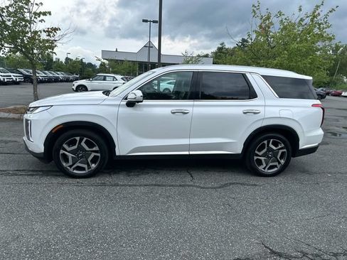 Certified 2025 Hyundai Palisade Limited AWD/4WD image 2