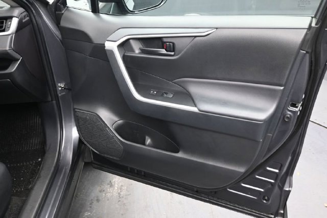 Certified 2025 Toyota RAV4 LE AWD/4WD image 22