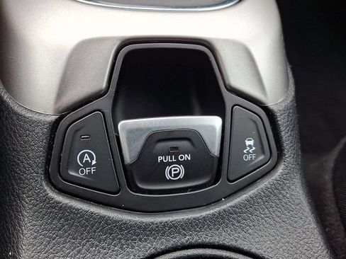 Used 2018 Jeep Compass Latitude w/ Safe & Security Group AWD/4WD image 27