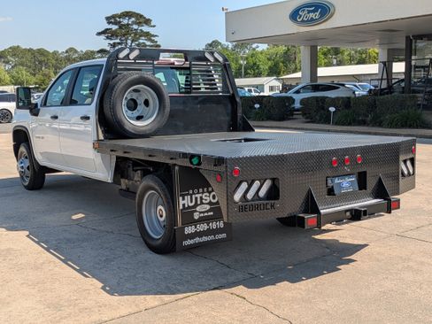 Used 2023 Chevrolet Silverado 3500 W/T w/ WT Fleet Convenience Package image 10