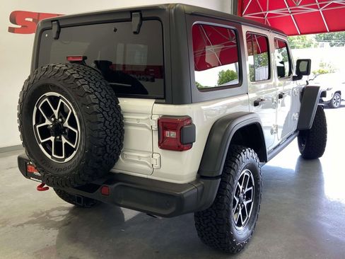 Used 2026 Jeep Wrangler Unlimited Rubicon w/ Safety Group image 3