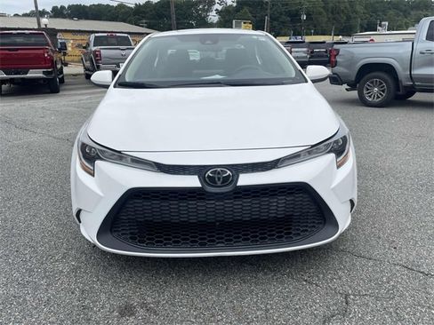 Used 2021 Toyota Corolla LE image 10