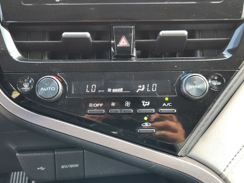 Used 2024 Toyota Camry SE FWD image 20