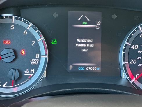 Used 2021 Toyota Highlander L AWD/4WD image 31