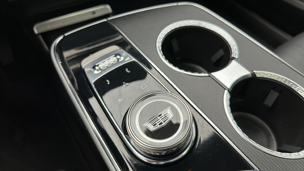 Used 2024 Cadillac Lyriq Luxury AWD/4WD image 19