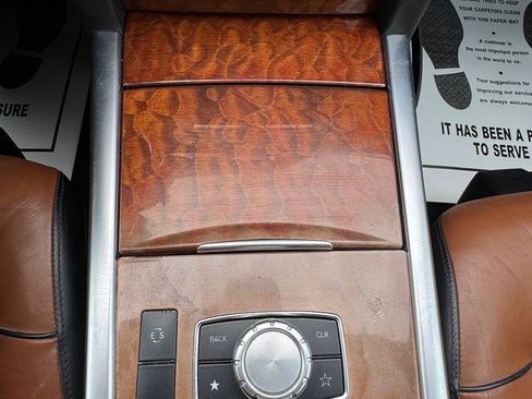 Used 2014 Mercedes-Benz E 350 4MATIC Sedan image 10