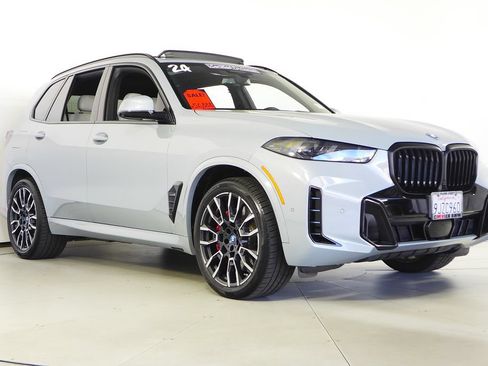 Used 2024 BMW X5 xDrive50e w/ M Sport Package AWD/4WD image 4