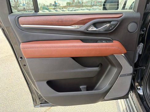 Used 2023 GMC Yukon XL Denali Ultimate image 22