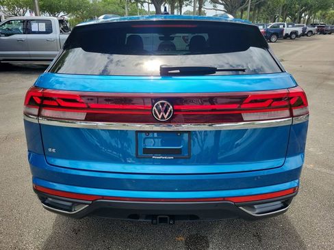 Used 2024 Volkswagen Atlas Cross Sport SE w/ Panoramic Sunroof Package image 4