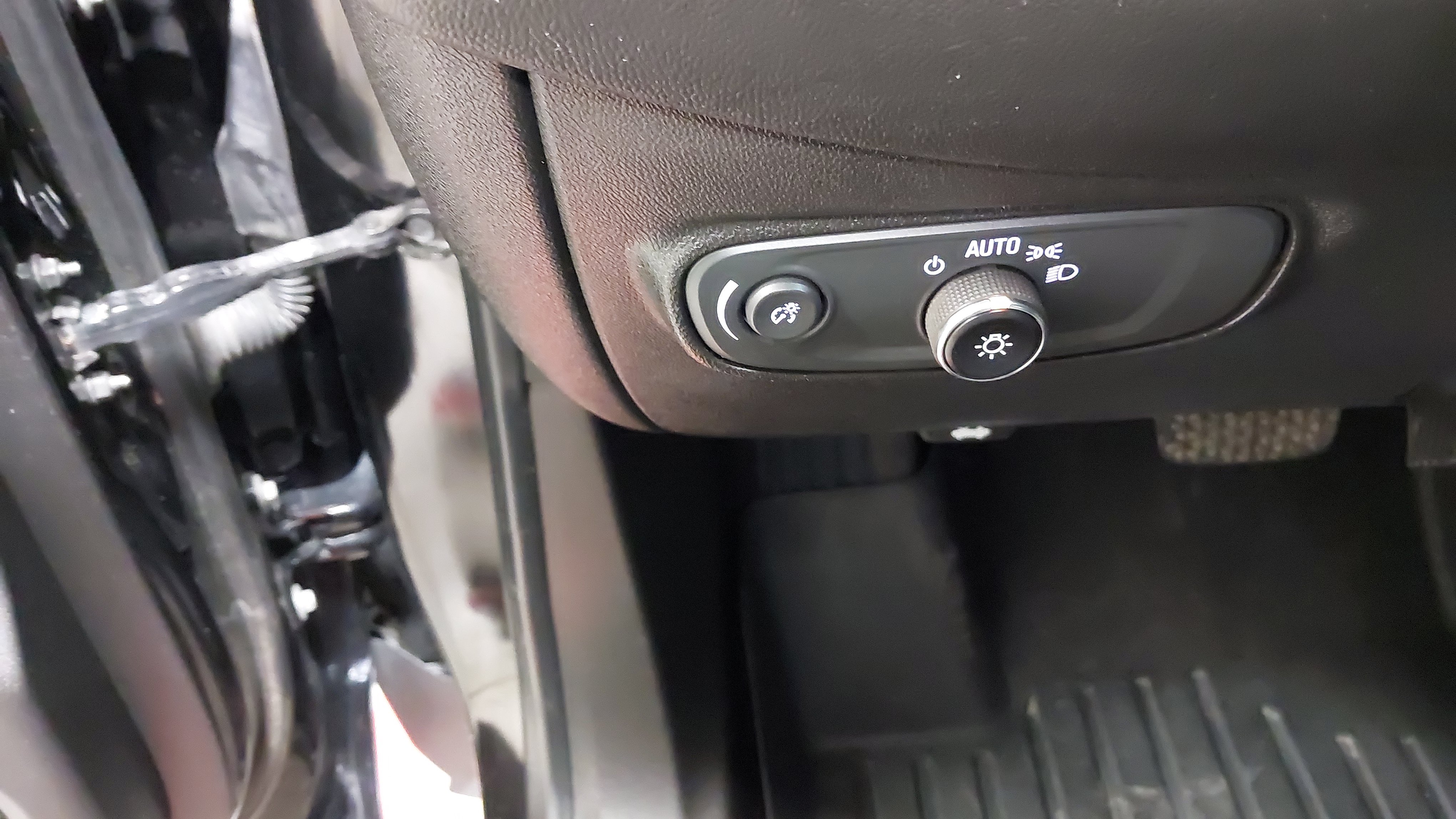 Used 2022 Chevrolet Equinox LT FWD image 22