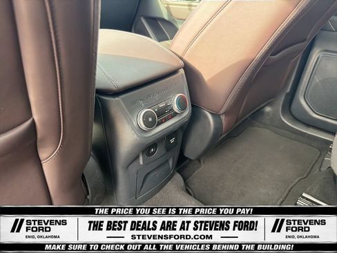 Used 2025 Ford Explorer Platinum w/ LUX Leather Package AWD/4WD image 35