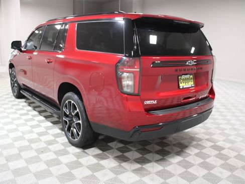Used 2024 Chevrolet Suburban RST w/ Luxury Package AWD/4WD image 8