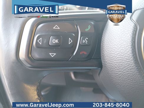 Used 2019 Jeep Wrangler Sport image 6