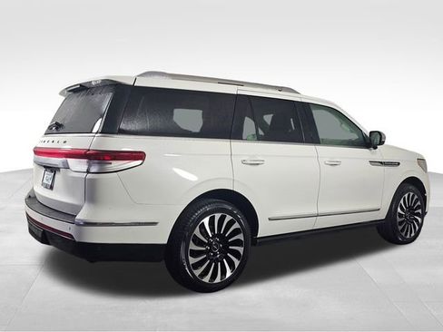 Used 2022 Lincoln Navigator Black Label image 7