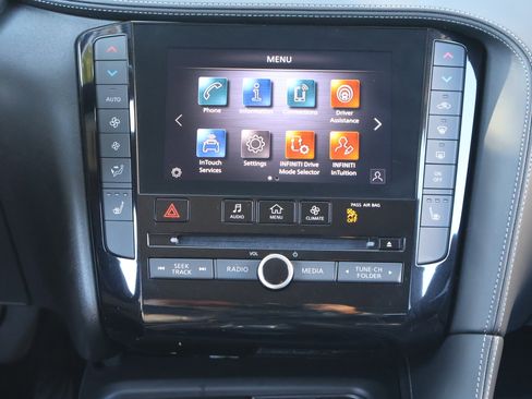 Certified 2025 INFINITI QX50 Luxe image 20