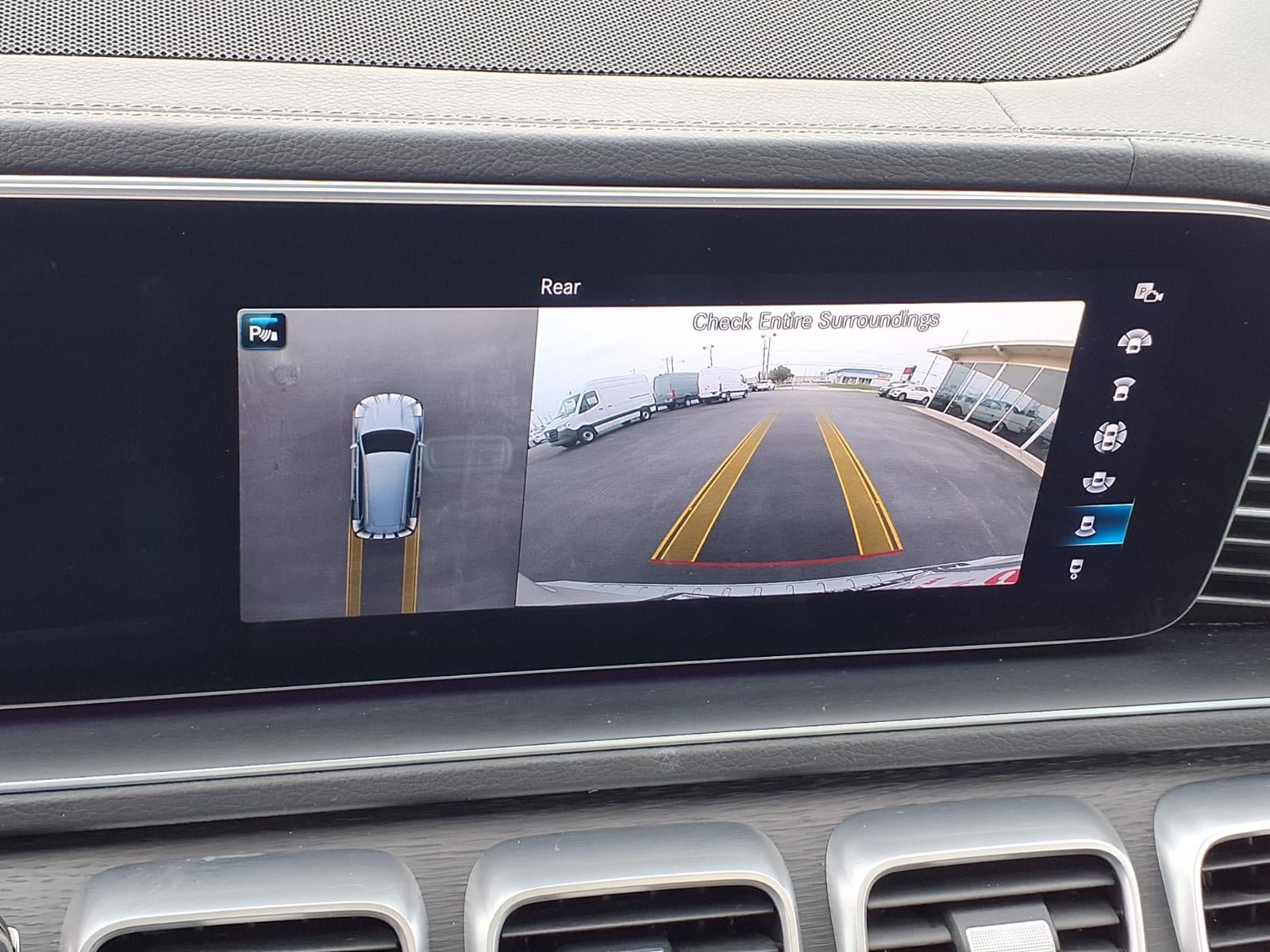 Used 2023 Mercedes-Benz GLS 450 4MATIC image 26