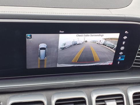 Used 2023 Mercedes-Benz GLS 450 4MATIC image 26