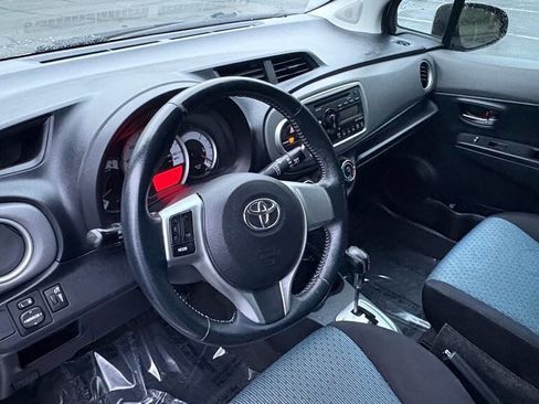 Used 2012 Toyota Yaris SE image 10