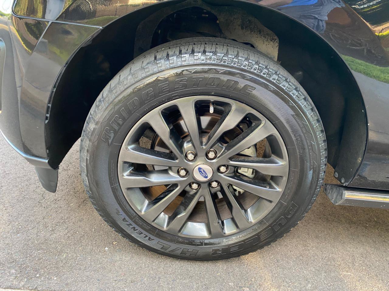 Used 2019 Ford Expedition Max Limited RWD image 26
