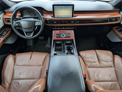 Used 2021 Lincoln Aviator Reserve w/ Equipment Group 208A AWD/4WD image 10