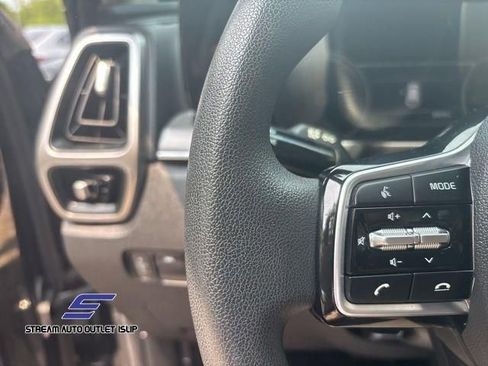 Used 2022 Kia Sorento LX image 29