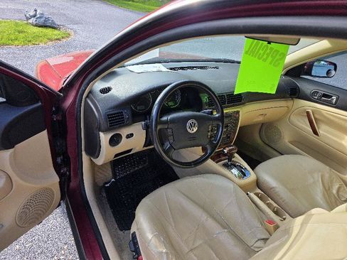 Used 2001 Volkswagen Passat GLX AWD/4WD image 10