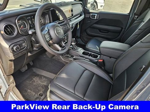 New 2025 Jeep Gladiator Sport image 26