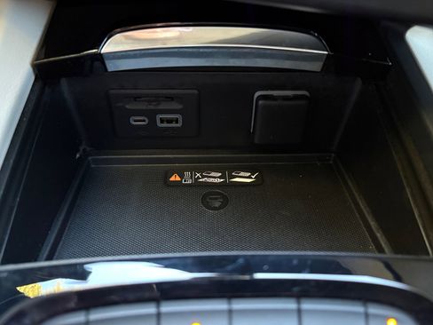 Used 2023 Buick Envision Avenir image 21