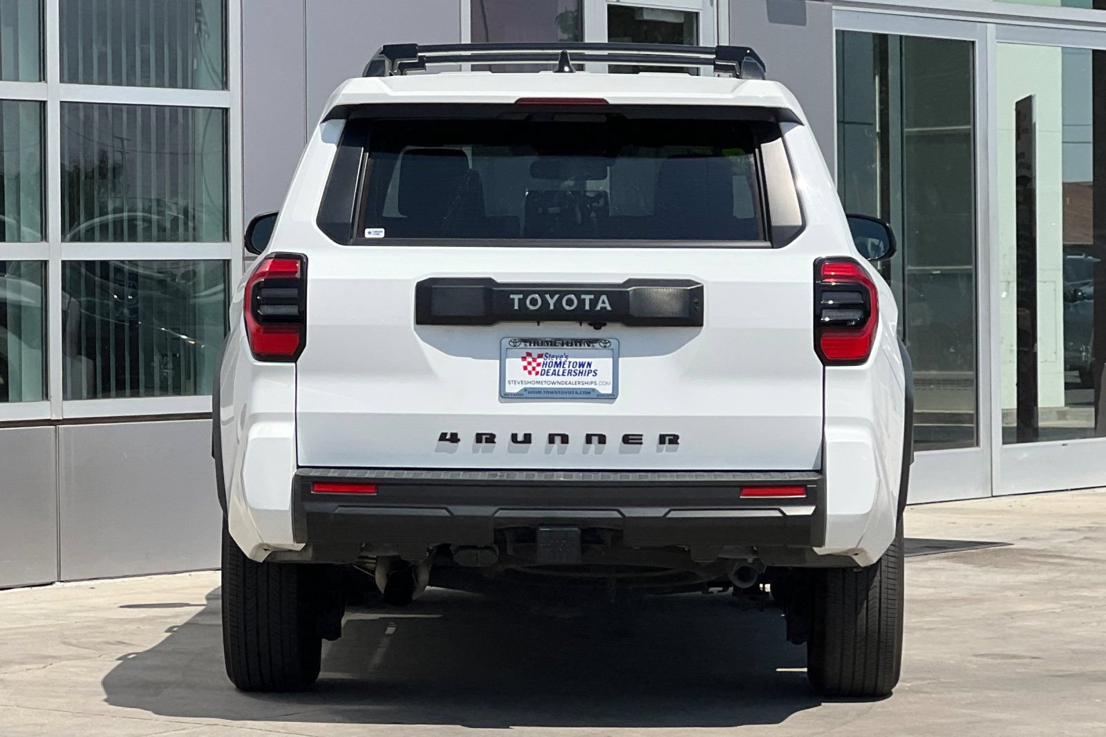 Used 2025 Toyota 4Runner SR5 AWD/4WD image 5