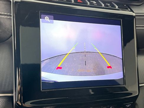 Used 2023 Jeep Grand Cherokee L Laredo image 8