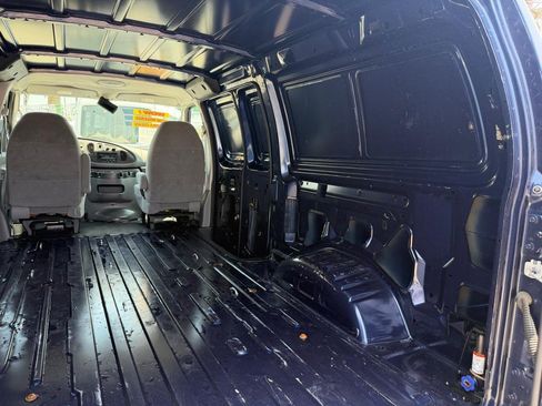Used 2006 Ford E-150 and Econoline 150 RWD image 18