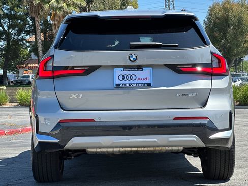 Used 2025 BMW X1 xDrive28i w/ Technology Package image 5