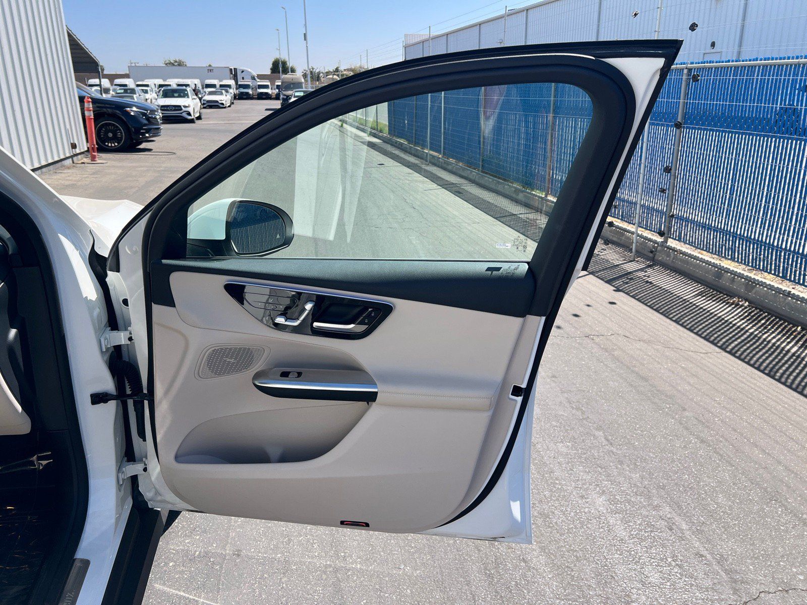 Used 2026 Mercedes-Benz GLC 300 image 22