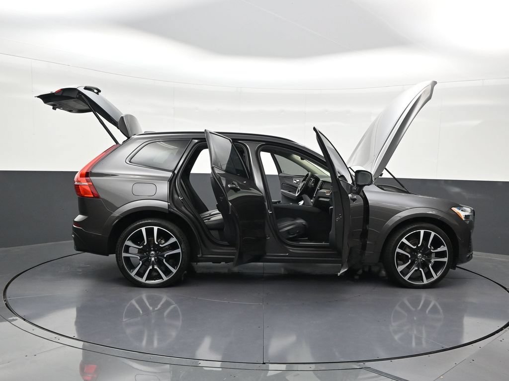 Used 2024 Volvo XC60 B5 Ultimate AWD/4WD image 33
