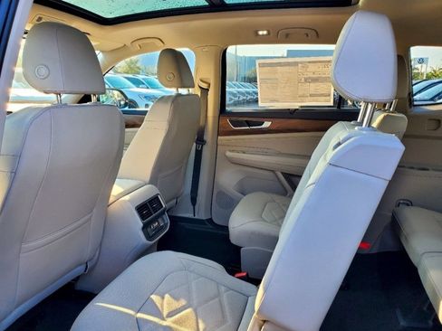 New 2026 Volkswagen Atlas SE FWD image 5