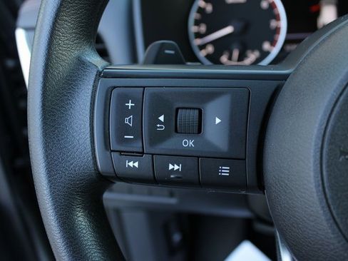 Used 2023 Nissan Rogue S image 15