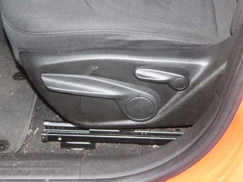 Used 2019 Jeep Renegade Latitude image 14