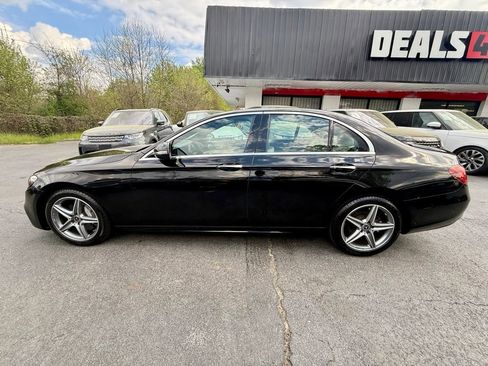 Used 2017 Mercedes-Benz E 300 4MATIC image 13