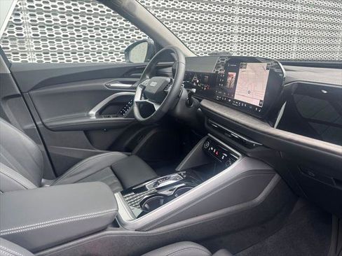 Certified 2025 Audi Q5 Premium Plus w/ Premium Plus AWD/4WD image 34