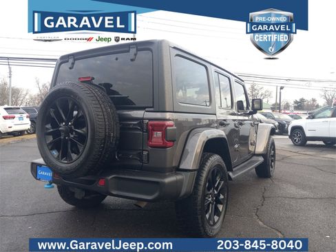 Used 2022 Jeep Wrangler Unlimited Sahara w/ Cold Weather Group image 40